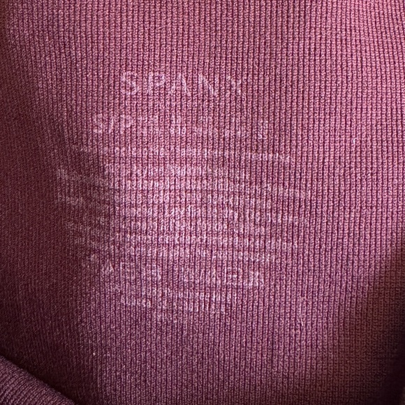 SPANX Look At Me Now Leggings, Wine Camo, Size S - Picture 5 of 6